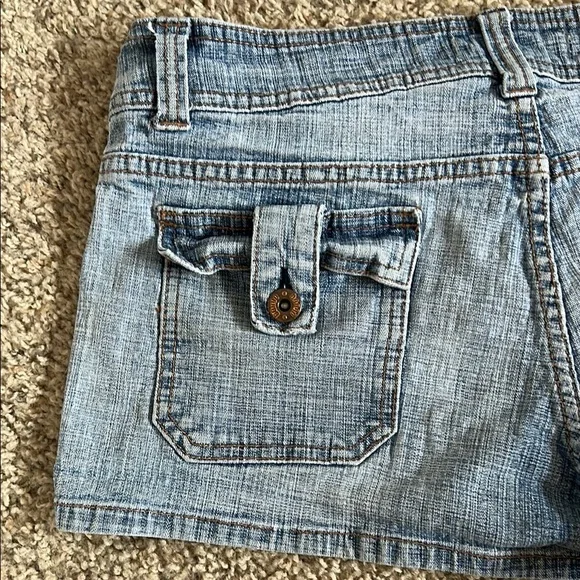 Y2K Vintage Micro BONGO Jean Shorts - Picture 3 of 10